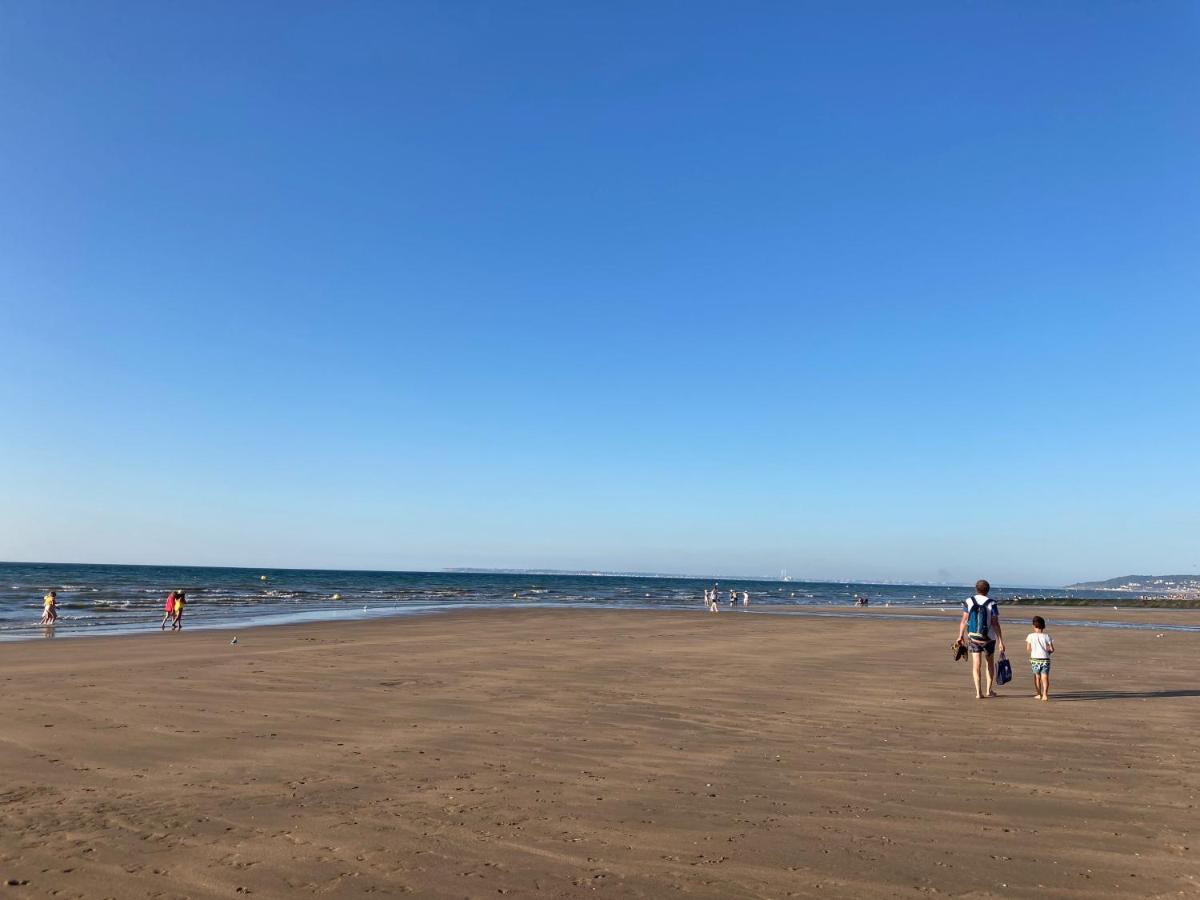 Appartement Neuf Beautiful Villers 1-4 Pers Avec Parking Prive Et A 200 M Plage Buitenkant foto
