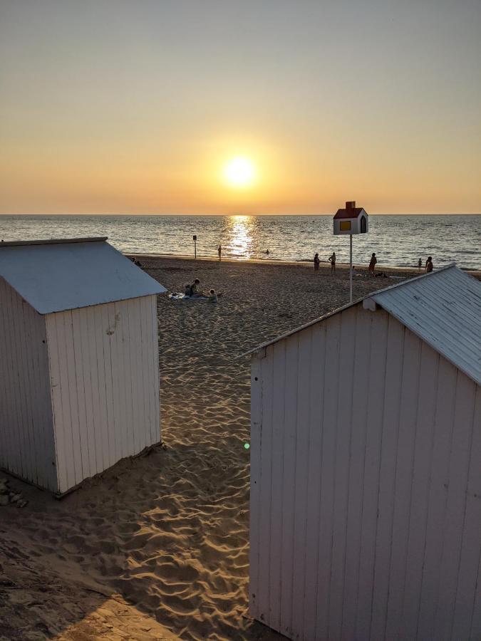 Appartement Neuf Beautiful Villers 1-4 Pers Avec Parking Prive Et A 200 M Plage Buitenkant foto